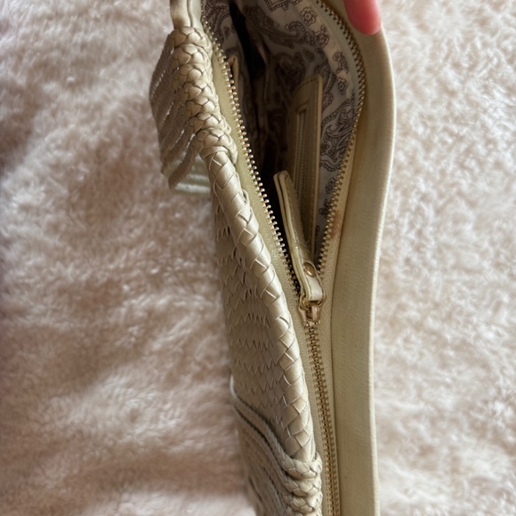 Crown Vintage Cream Leather-Like Clutch with Tassels - Picture 6 of 6